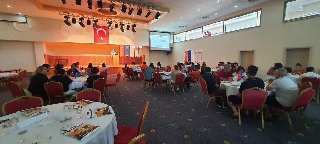 Eğitimli Çocuk Bakıcılarının Teşviki Yoluyla Kayıtlı Kadın İstihdamının Desteklenmesi Projesi 5. Personel Toplantısı - Antalya